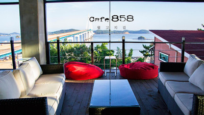 cafe858